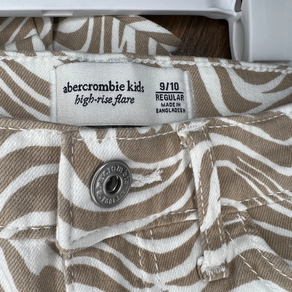 Abercrombie  kids high rise pants size 9-10.
